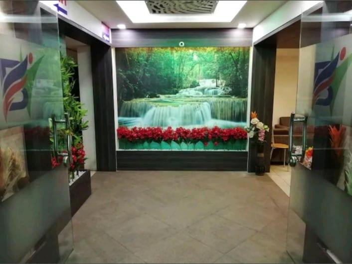 Hotel Best Velly Ґандінаґар Екстер'єр фото