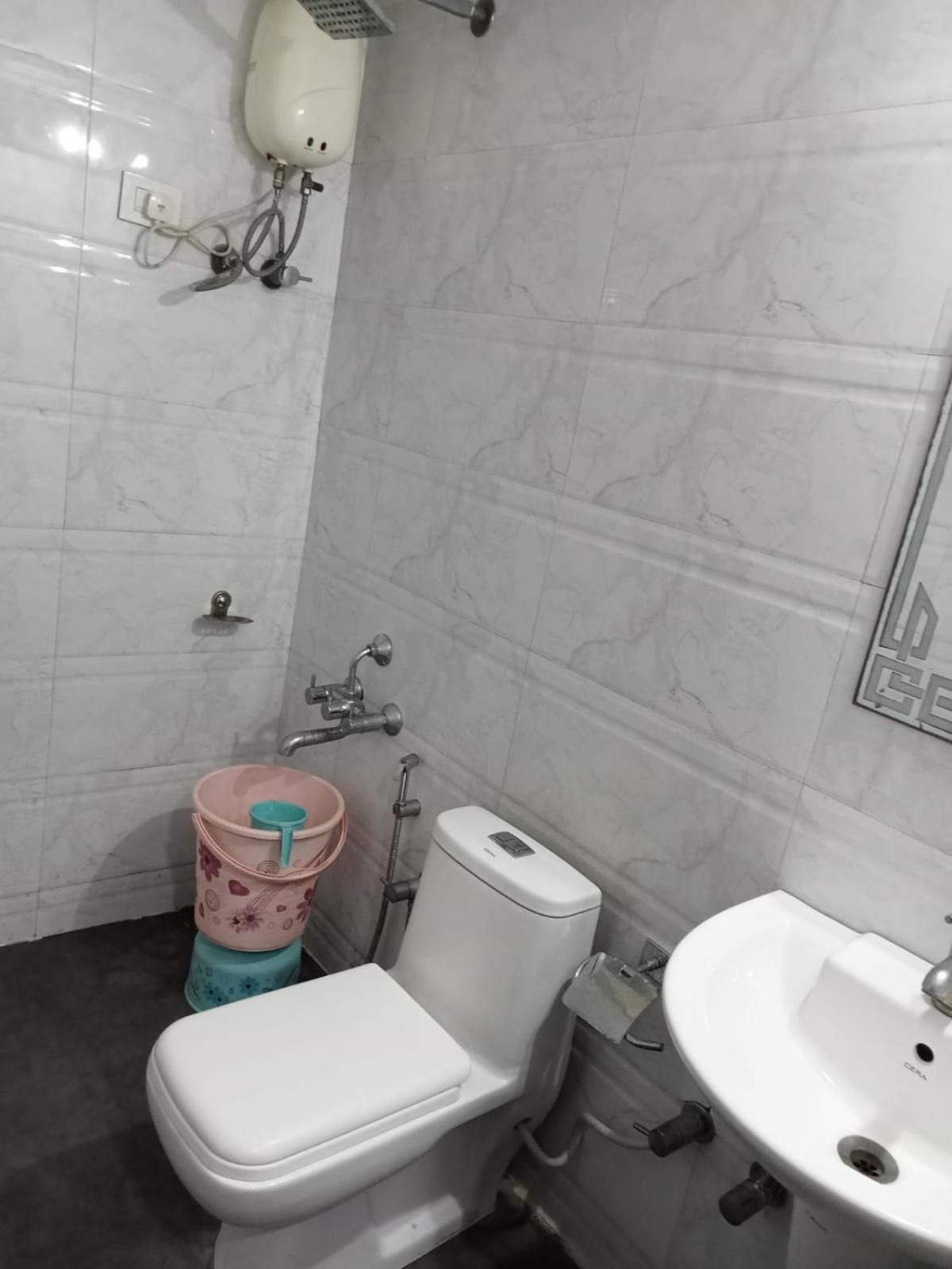 Hotel Best Velly Ґандінаґар Екстер'єр фото